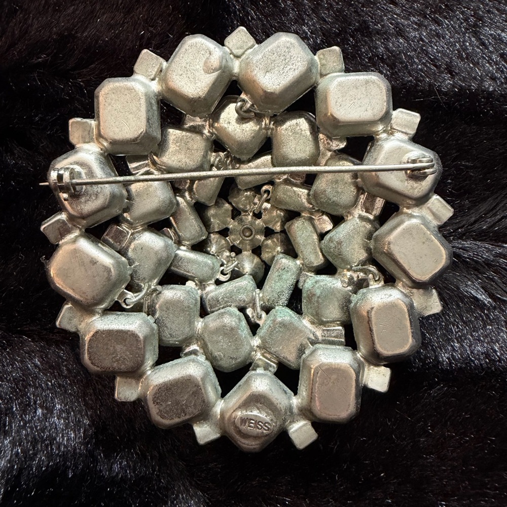 Albert Weiss Silver Rhinestones Brooch - Picture 7 of 7